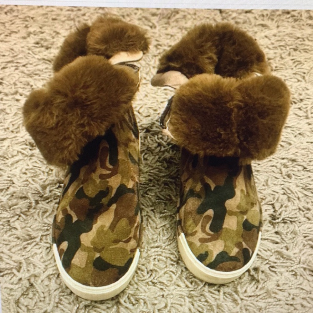 J/SLIDES NYC/“VICTORY”GREEN CAMO SUEDE FAUX FUR BOOTS - Picture 7 of 12